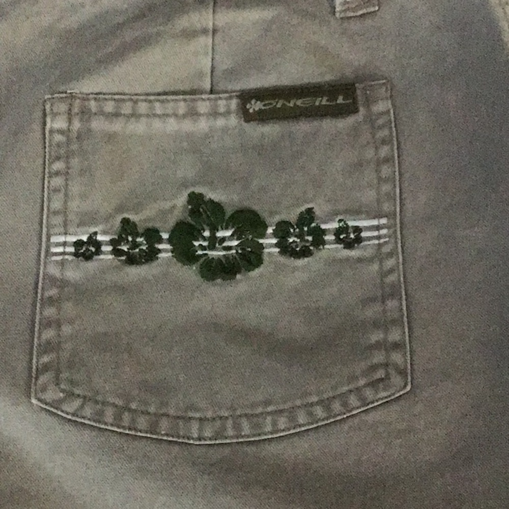 O’Neill Mossy Green Cotton Embroidered Shorts Sz 11 Nice!